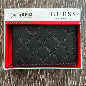 Guess wallet mens in gift box NWT
